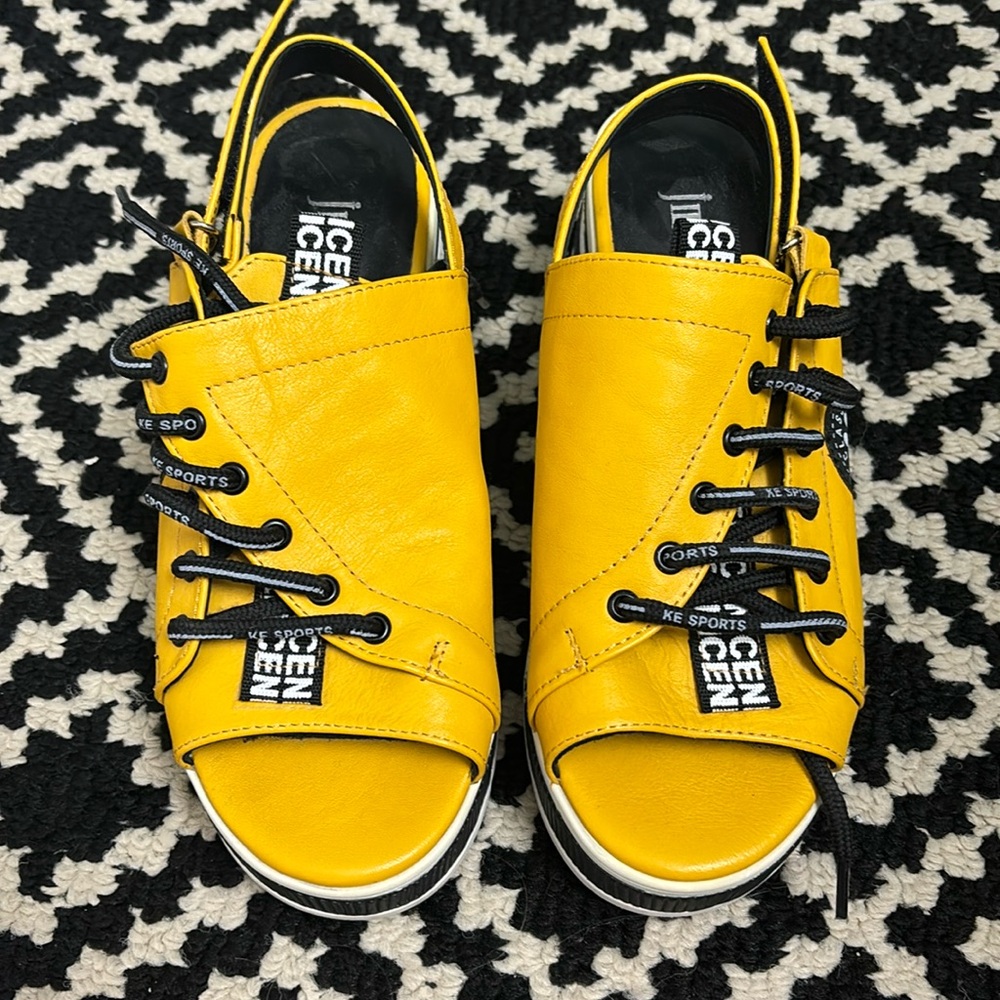 💛Yellow Wedges💛